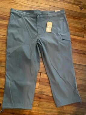 Eddie Bauer Women’s Rainier Graphite Hiking/Outdoor Capri Pants NWT Size 18T